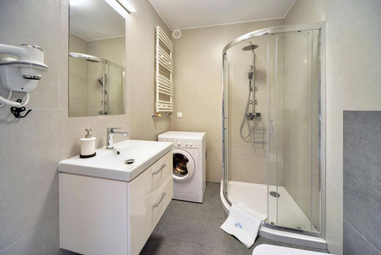 Apart Invest Szklarska 800 B2 ชกลาร์สกา ปอเรมบา ภายนอก รูปภาพ